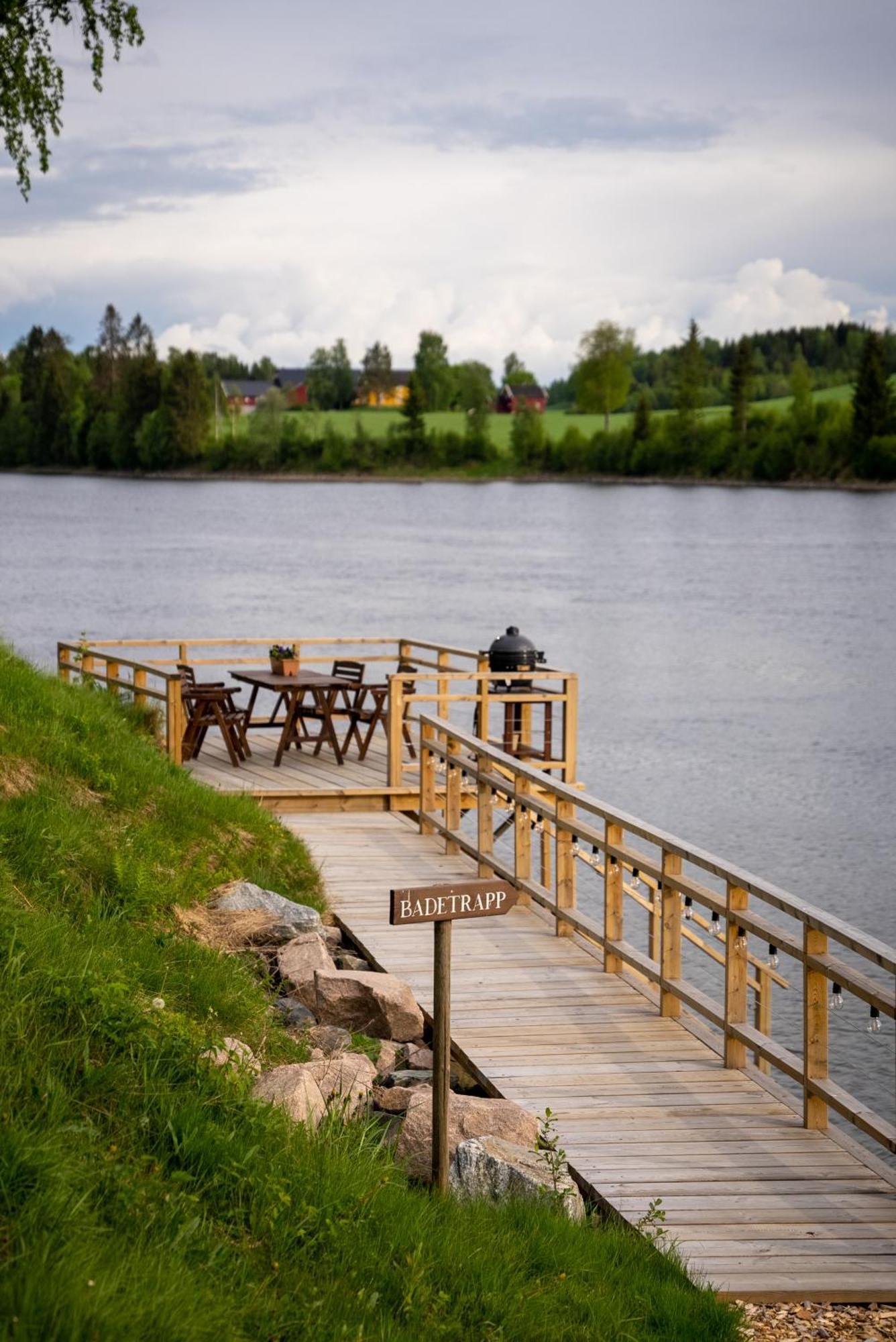Wonderinn Riverside Arnes  Luaran gambar